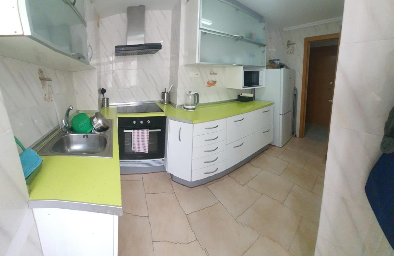 Habitación en casa particular Matrimonio En Vivienda Compartir Recien Reformada Valencia